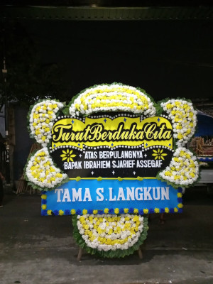 Papan Bunga Duka di Cirangrang